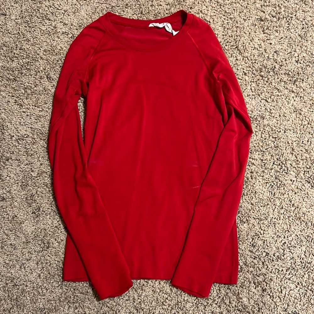 red long sleeve swiftly tech